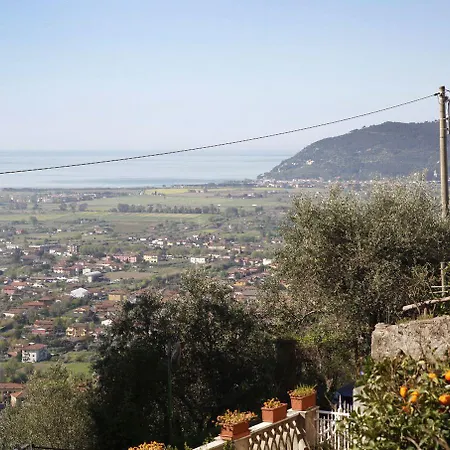 Peverello Bed & Breakfast Castelnuovo Magra